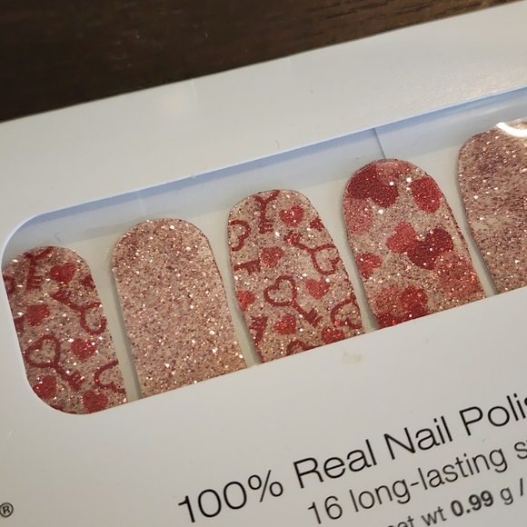 Color Street IT'S A KEY-PER Pink Red Heart Glitter Retired Nail Polish Strip Set - Picture 4 of 11